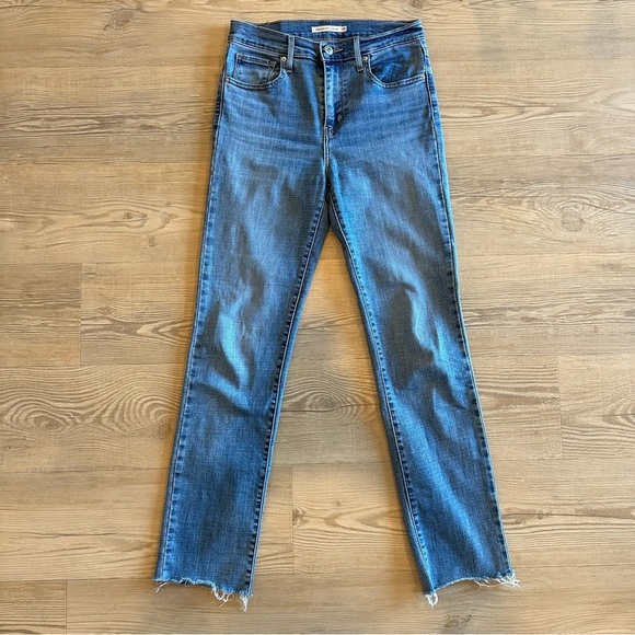 Levi’s 724 High Rise Straight Women’s Jeans size 26 medium wash Into The Groove - Picture 4 of 10